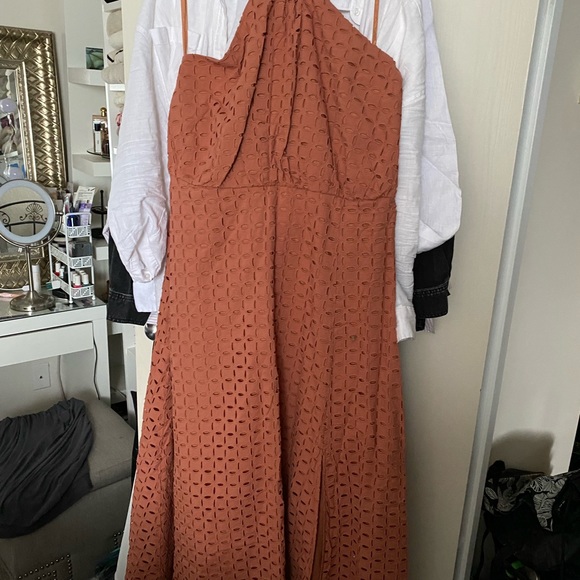 Halter neck maxi dress - Picture 7 of 8